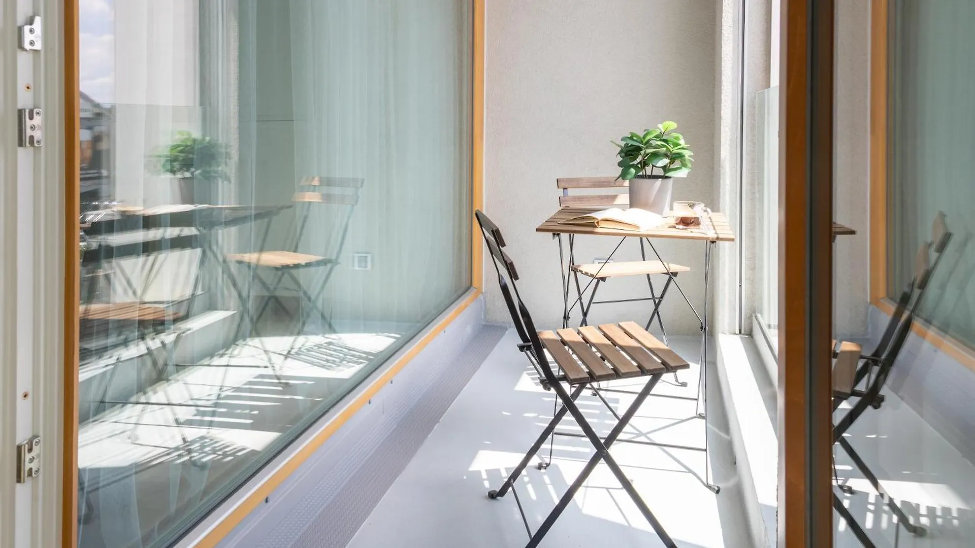 Prague Days - 2Bdr Apt - Balcony - Garage Parking - Easy City Center Access